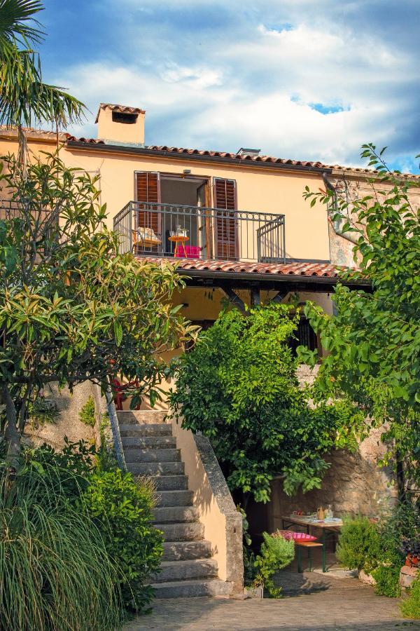 Holiday Home Kuca Na Moru Kornić Exterior foto